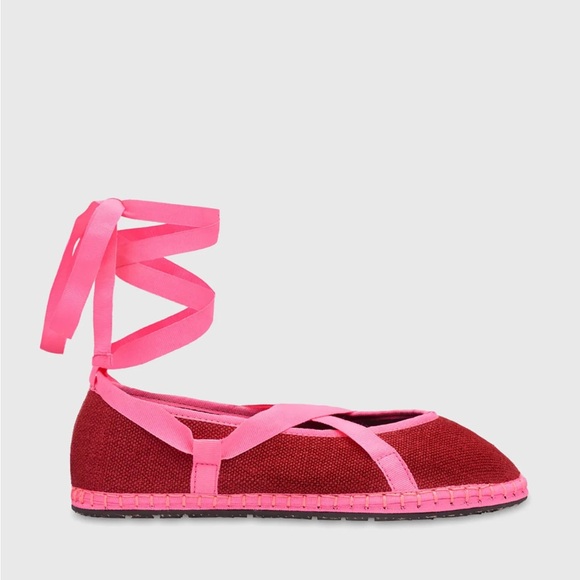 NWT Flabelus Women's Red and Pink Linen Ballet Flats - Picture 1 of 10